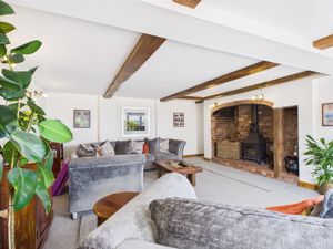 Lounge- click for photo gallery